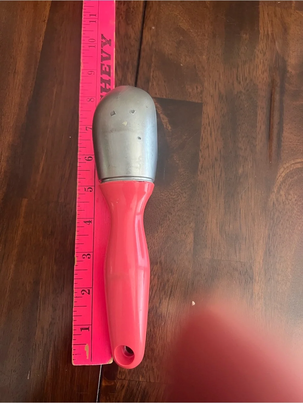 Zyliss Ice Cream Scoop Ergonomic Weighted Metal Scooper Pink